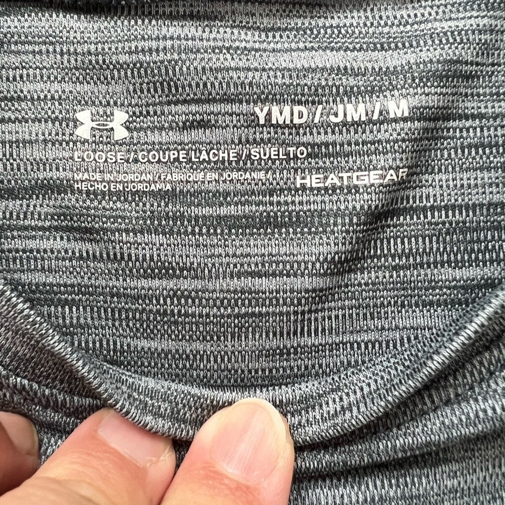 Boy’s Under Armour long sleeve top size YMD - Picture 3 of 7